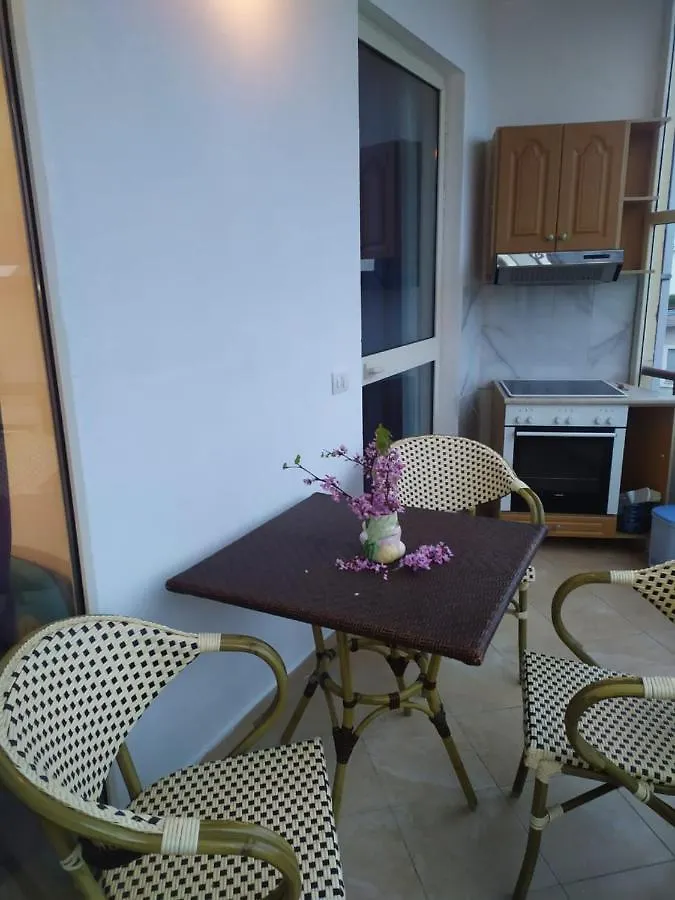 Reli Apartament Golem  0*, Golem (Tirana) Albania