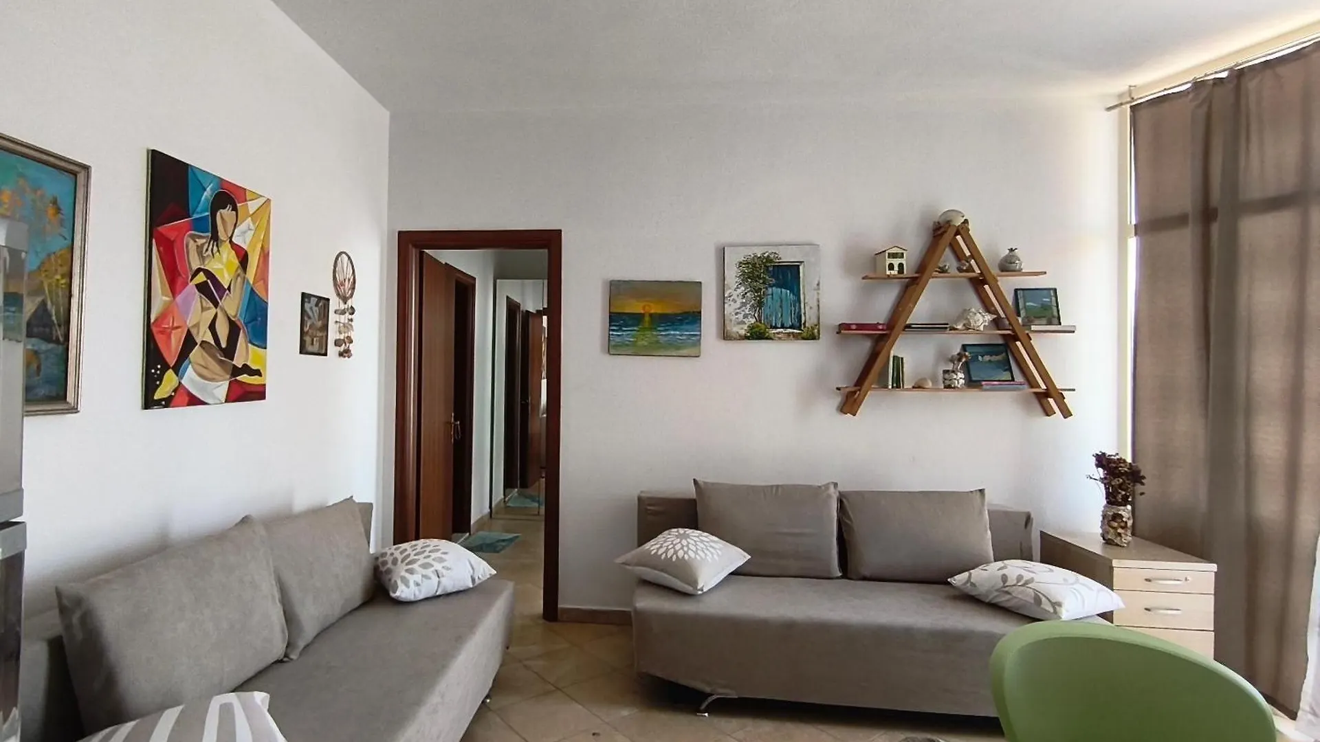 Reli Apartament Golem  Albania